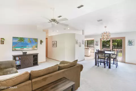 1819 Pine Tree Dr, Edgewater, FL 32132 photo 5