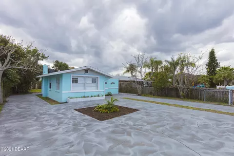 50 Alamanda Dr, Ormond Beach, FL 32176 photo 3