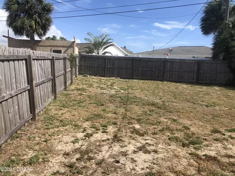 29 Seabreeze Dr, Ormond Beach, FL 32176 photo 2
