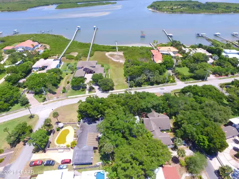 602 N Riverside Dr, Edgewater, FL 32132 photo 2