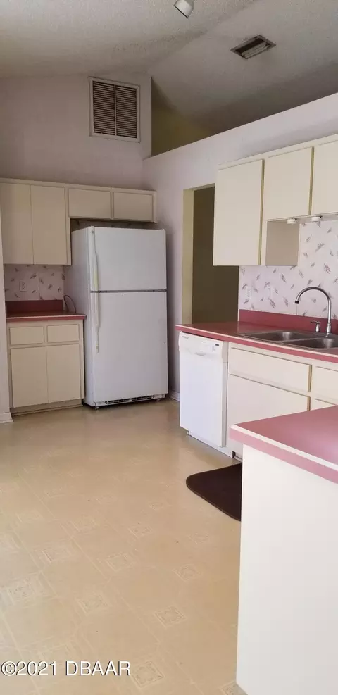 56 S Center St, Ormond Beach, FL 32174 photo 3