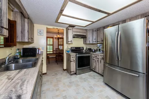 1780 Maplewood Dr, Edgewater, FL 32132 photo 11