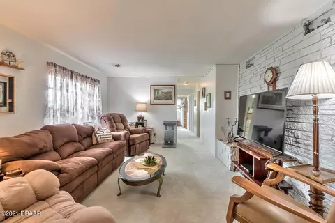 26 Briggs Dr, Ormond Beach, FL 32176 photo 4