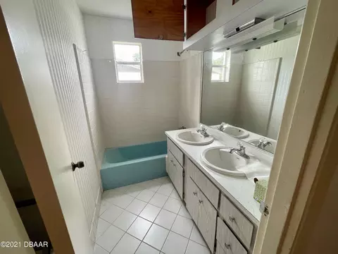 74 Cumberland Ave, Ormond Beach, FL 32174 photo 5