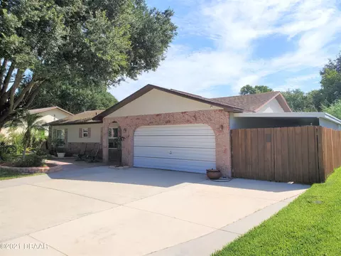 40 Aaron Cir, Ormond Beach, FL 32174 photo 2