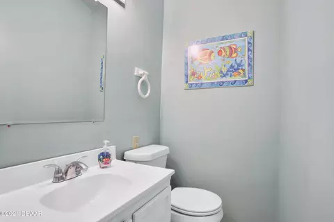 5 Neptune Dr, Ormond Beach, FL 32176 photo 9