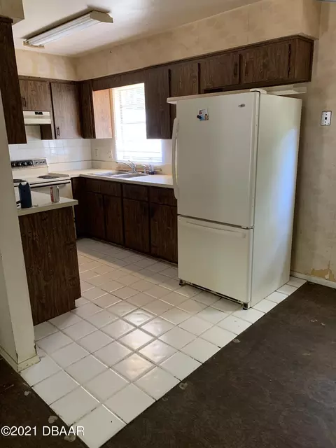 421 Perdita St, Edgewater, FL 32132 photo 2