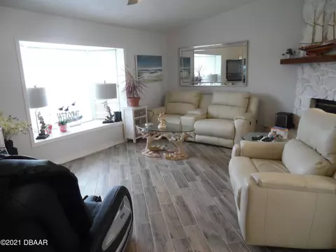 125 Dianne Dr, Ormond Beach, FL 32176 photo 4