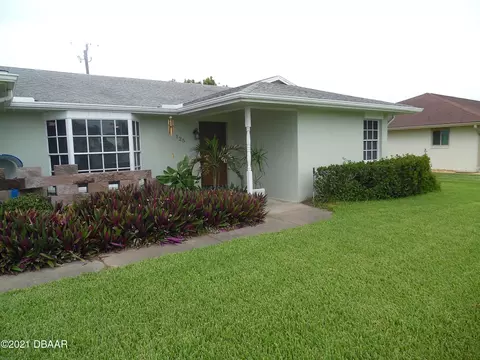 125 Dianne Dr, Ormond Beach, FL 32176 photo 2