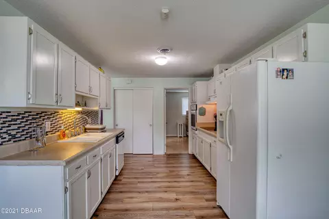 1016 S Flagler Ave, Edgewater, FL 32132 photo 9