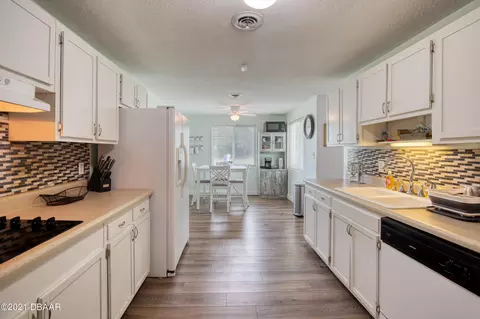 1016 S Flagler Ave, Edgewater, FL 32132 photo 7