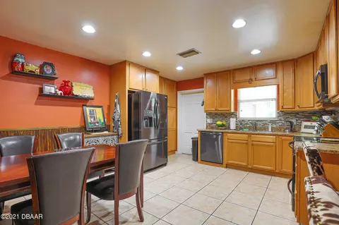 467 N Ridgewood Ave, Ormond Beach, FL 32174 photo 5