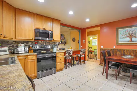 467 N Ridgewood Ave, Ormond Beach, FL 32174 photo 4