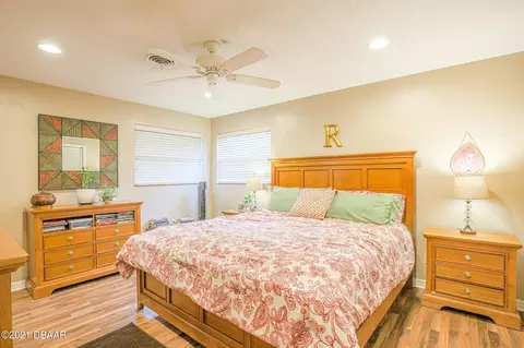 467 N Ridgewood Ave, Ormond Beach, FL 32174 photo 14