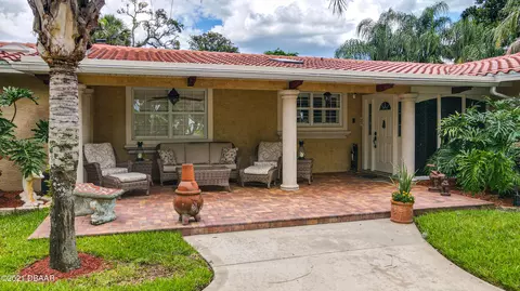 1061 John Anderson Dr, Ormond Beach, FL 32176 photo 2