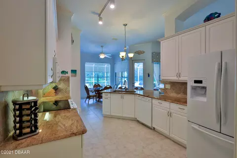 561 Aldenham Ln, Ormond Beach, FL 32174 photo 10