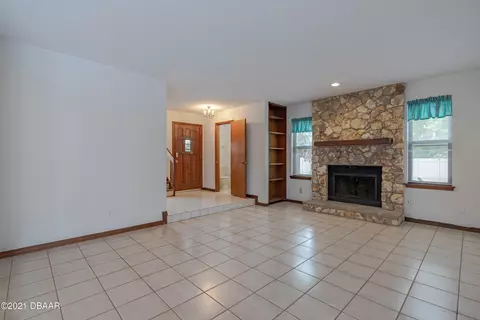 40 Capistrano Dr, Ormond Beach, FL 32176 photo 9