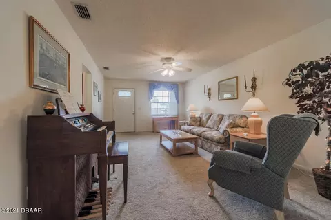 4 Kingfisher Ln, Edgewater, FL 32141 photo 6