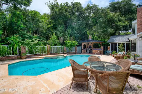 8 Choctaw Trl, Ormond Beach, FL 32174 photo 2