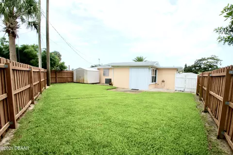 39 Seaside Dr, Ormond Beach, FL 32176 photo 9