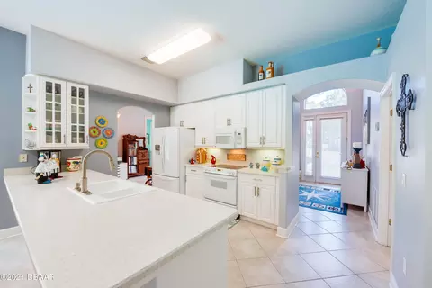 15 Kingsgate Ct, Ormond Beach, FL 32174 photo 4