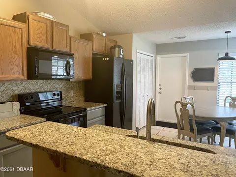 19 Surrey Rd, Debary, FL 32713 photo 9