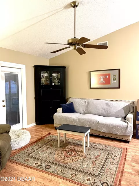 19 Surrey Rd, Debary, FL 32713 photo 2
