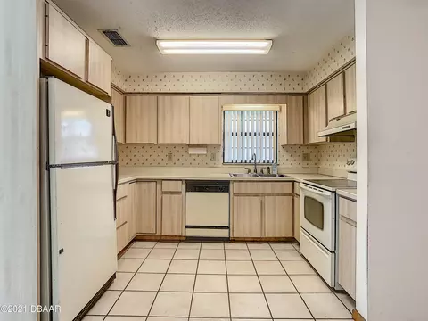 311 Paradise Ln, Edgewater, FL 32132 photo 16