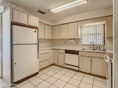 311 Paradise Ln, Edgewater, FL 32132 photo 15