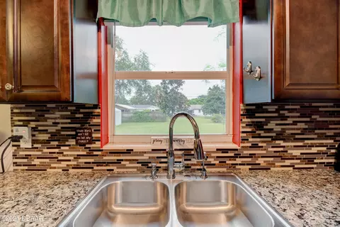 1925 Nelson Ave, Ormond Beach, FL 32174 photo 8