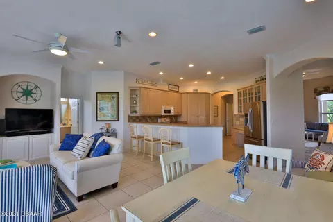 1063 Hampstead Ln, Ormond Beach, FL 32174 photo 11