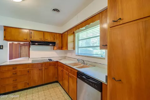 95 John Anderson Dr, Ormond Beach, FL 32176 photo 10