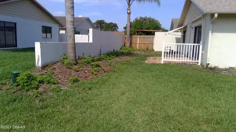 502 Cardinal Dr, Edgewater, FL 32141 photo 2