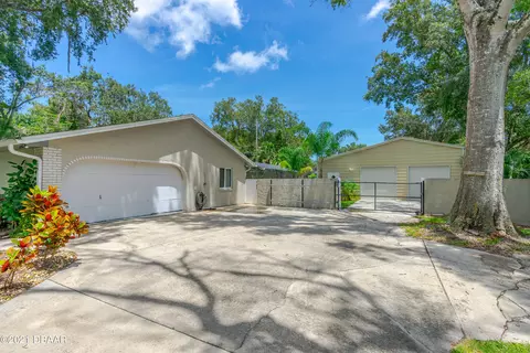 2615 Silver Palm Dr, Edgewater, FL 32141 photo 4