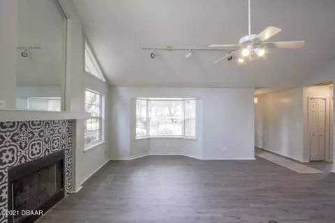 231 Coventry Ct, Ormond Beach, FL 32174 photo 6