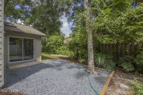 231 Coventry Ct, Ormond Beach, FL 32174 photo 3