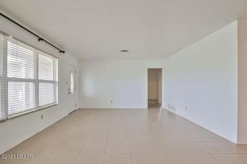 130 Kent Dr, Ormond Beach, FL 32176 photo 9
