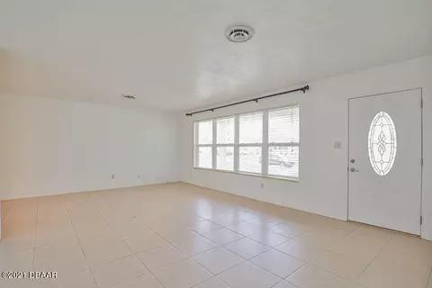 130 Kent Dr, Ormond Beach, FL 32176 photo 8