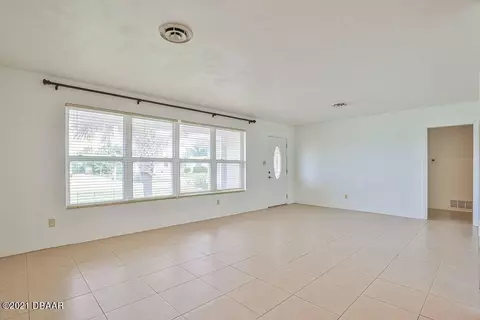 130 Kent Dr, Ormond Beach, FL 32176 photo 7