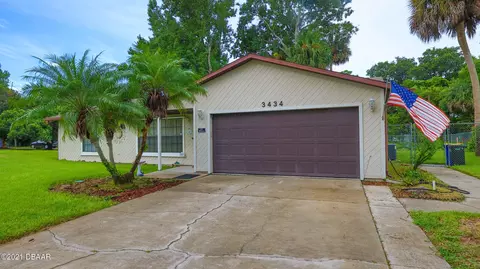 3434 Yule Tree Dr, Edgewater, FL 32141 photo 1