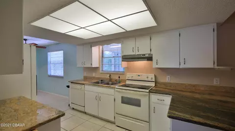 895 N Ridgewood Ave, Ormond Beach, FL 32174 photo 9