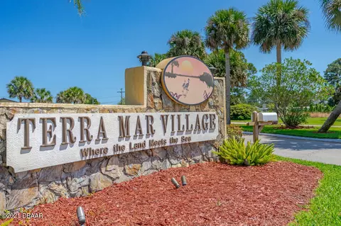 123 Cedar St, Edgewater, FL 32141 photo 2