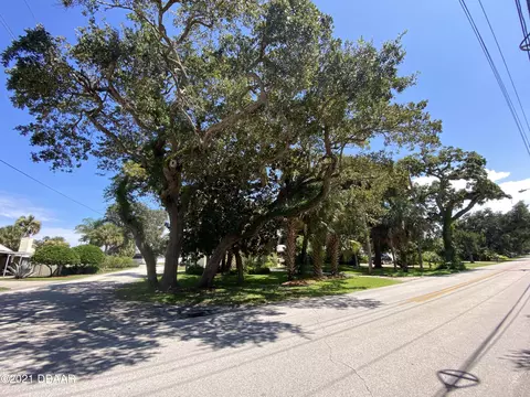 1639 John Anderson Dr, Ormond Beach, FL 32176 photo 2