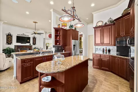 978 Stone Lake Dr, Ormond Beach, FL 32174 photo 9