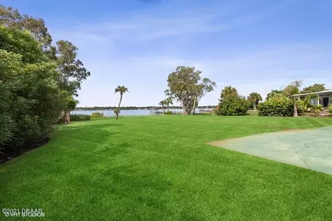 726 Riverside Dr, Ormond Beach, FL 32176 photo 4