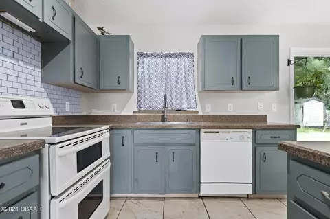 2950 Silver Palm Dr, Edgewater, FL 32141 photo 11