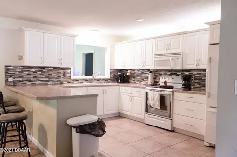 501 Cherrywood Dr, Ormond Beach, FL 32174 photo 6