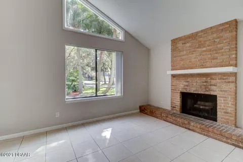 189 Cloverdale Ct, Ormond Beach, FL 32174 photo 5