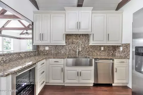 1525 Monroe Dr, Edgewater, FL 32132 photo 11