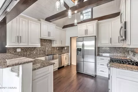 1525 Monroe Dr, Edgewater, FL 32132 photo 8